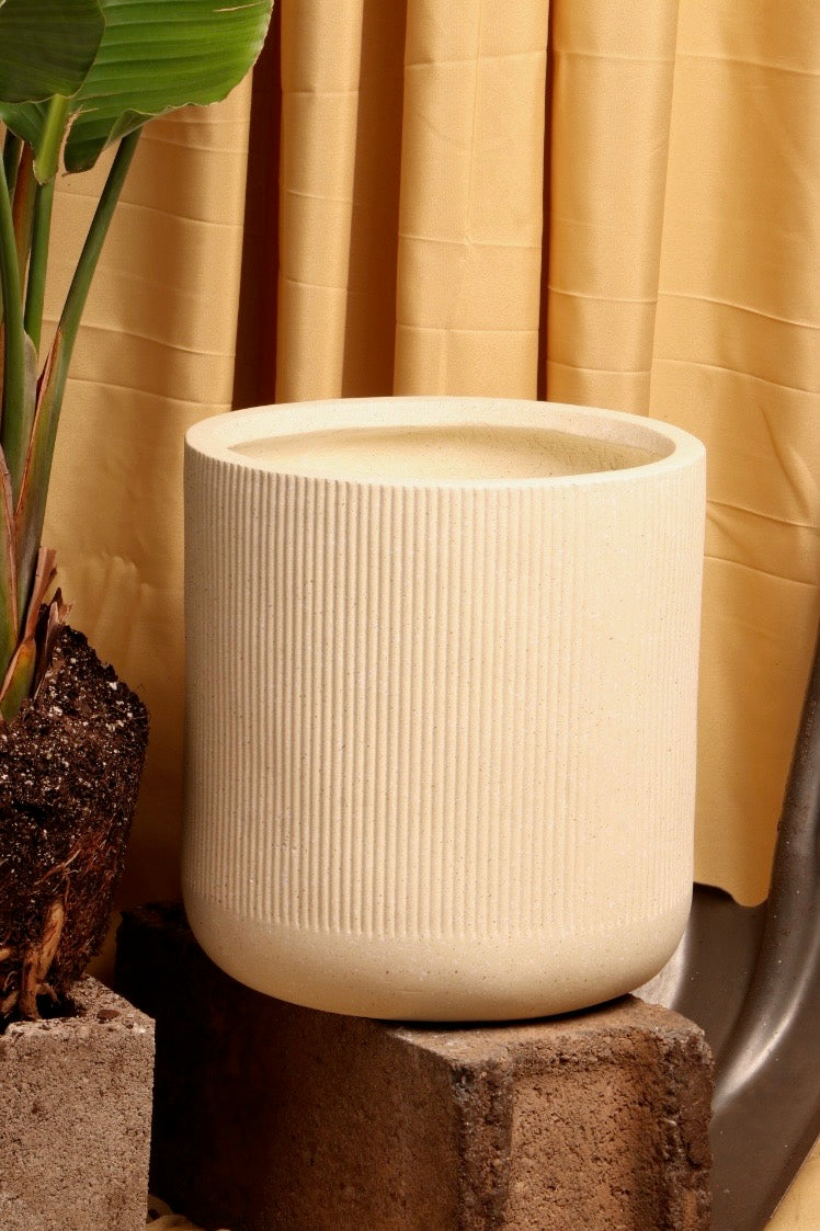 Weaves Fiberglass Planter (4LMS/