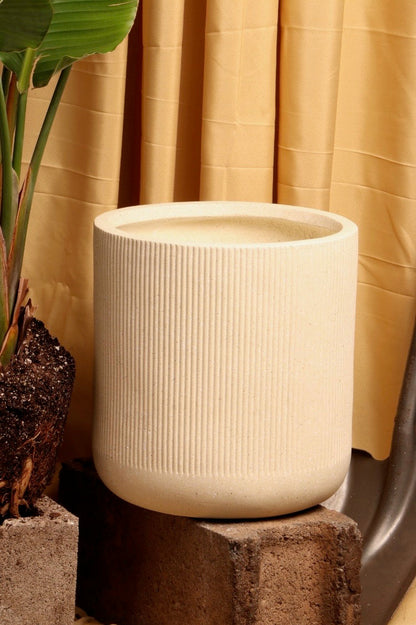 Weaves Fiberglass Planter (4LMS/